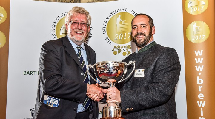 Head Brewer Alan Pateman Receiving Award